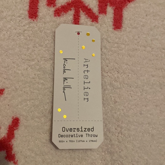 NWT Nicole Miller Snowflake Blanket! 50”x70”. Pink and White. - Picture 3 of 4